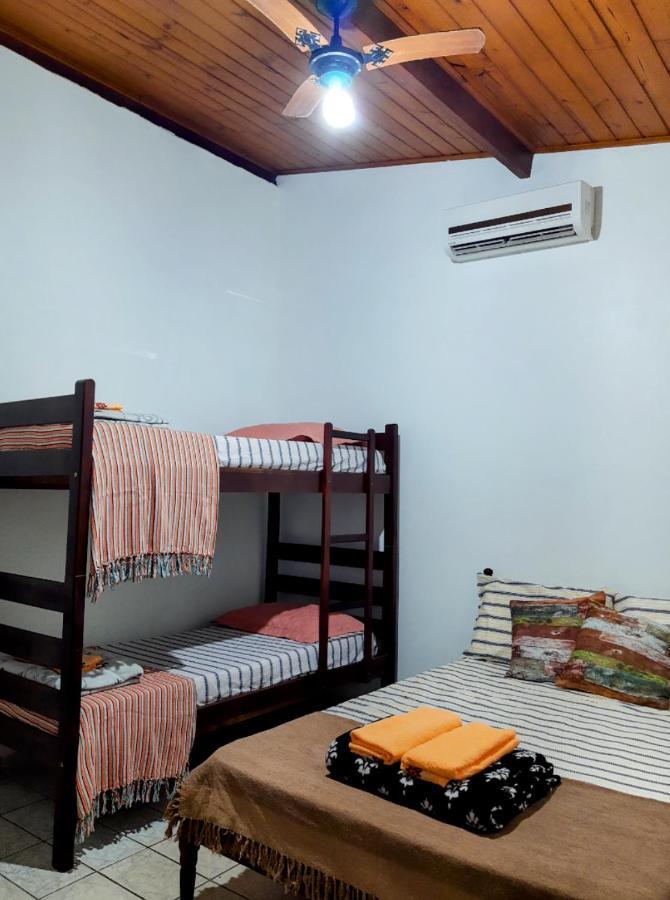 Suite Pe Na Areia- Espaco Independente Na Praia Do Curral Com Localizacao Privilegiada - Simplicidade E Comodidade Com O Por Do Sol Mais Lindo De Ilhabela - Melhor Custo Beneficio Para Ate 4 Pessoas , Na Av Jose Pacheco Do Nascimento Nº 7682 Exterior foto