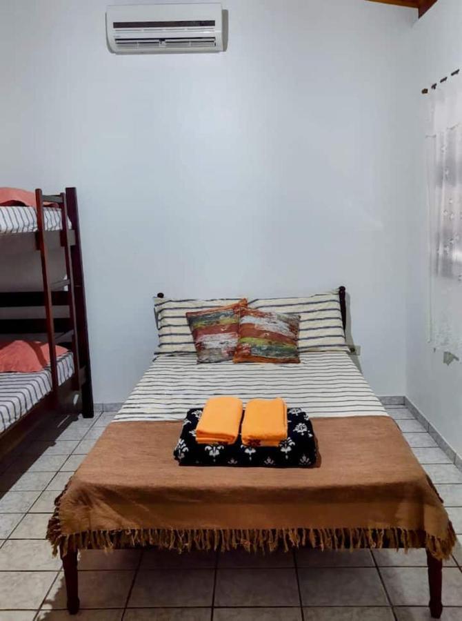 Suite Pe Na Areia- Espaco Independente Na Praia Do Curral Com Localizacao Privilegiada - Simplicidade E Comodidade Com O Por Do Sol Mais Lindo De Ilhabela - Melhor Custo Beneficio Para Ate 4 Pessoas , Na Av Jose Pacheco Do Nascimento Nº 7682 Exterior foto