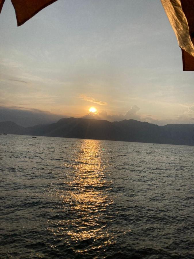 Suite Pe Na Areia- Espaco Independente Na Praia Do Curral Com Localizacao Privilegiada - Simplicidade E Comodidade Com O Por Do Sol Mais Lindo De Ilhabela - Melhor Custo Beneficio Para Ate 4 Pessoas , Na Av Jose Pacheco Do Nascimento Nº 7682 Exterior foto